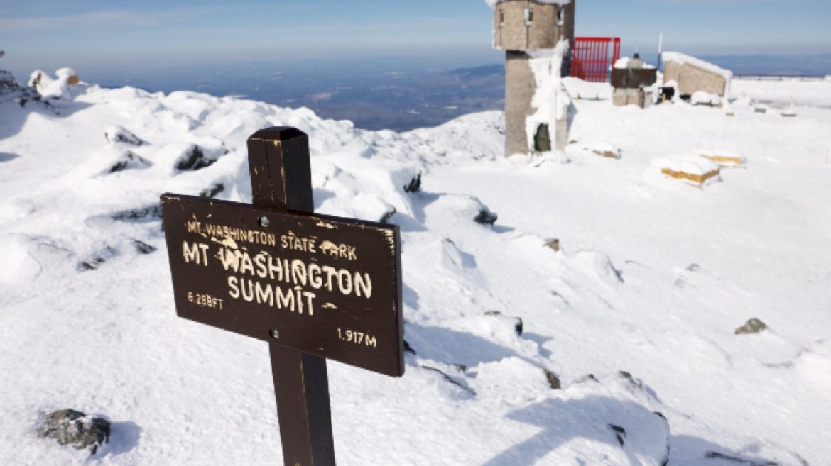 over-20-‘ill-prepared’-hikers,-some-with-hypothermia,-rescued-from-snowy-mount-washington:-officials