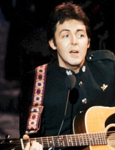 watch-the-first-teaser-for-paul-mccartney-documentary-‘man-on-the-run’