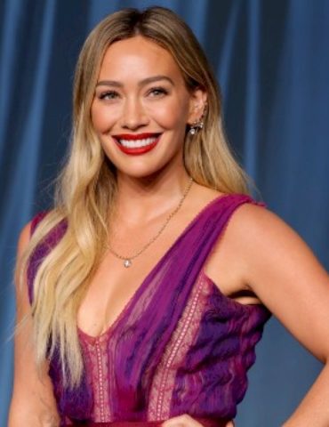 hilary-duff-says-new-music’s-coming-soon:-it’s-‘like-the-inner-workings-of-my-brain’