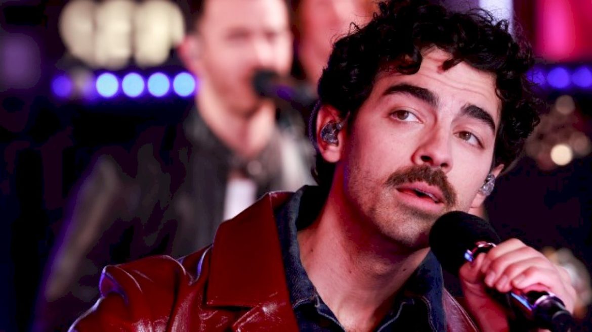 joe-jonas,-mel-b,-simon-cowell-&-‘kpop-demon-hunters’-star-teaming-for-new-music-competition