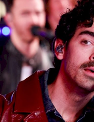 joe-jonas,-mel-b,-simon-cowell-&-‘kpop-demon-hunters’-star-teaming-for-new-music-competition