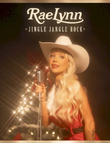 raelynn’s-unwrapping-‘jingle-jangle-rock’-for-christmas-2025