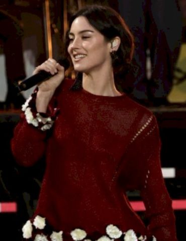 rock-&-roll-hall-of-famer-carole-king-gives-a-thrilled-gracie-abrams-the-thumbs-up