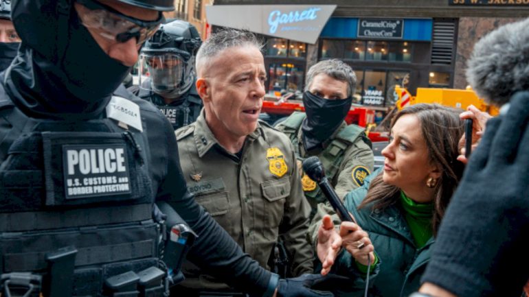 border-patrol-chief-ordered-to-meet-with-judge-daily-on-chicago-immigration-crackdown