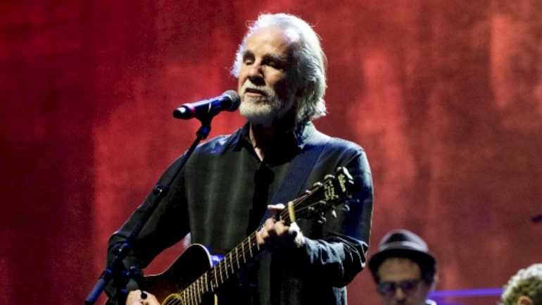 jackson-browne,-stephen-stills-performing-at-la-fire-benefit-concert