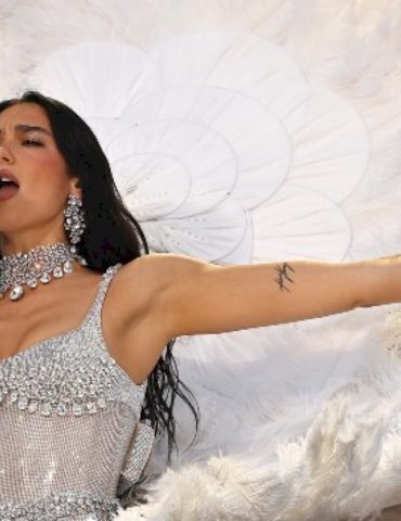 dua-lipa-tops-mag’s-annual-‘rich-list’-of-wealthiest-30-and-under-uk-&-ireland-stars
