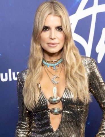 jessica-simpson-celebrates-8-years-of-sobriety:-‘today-i-am-clear’