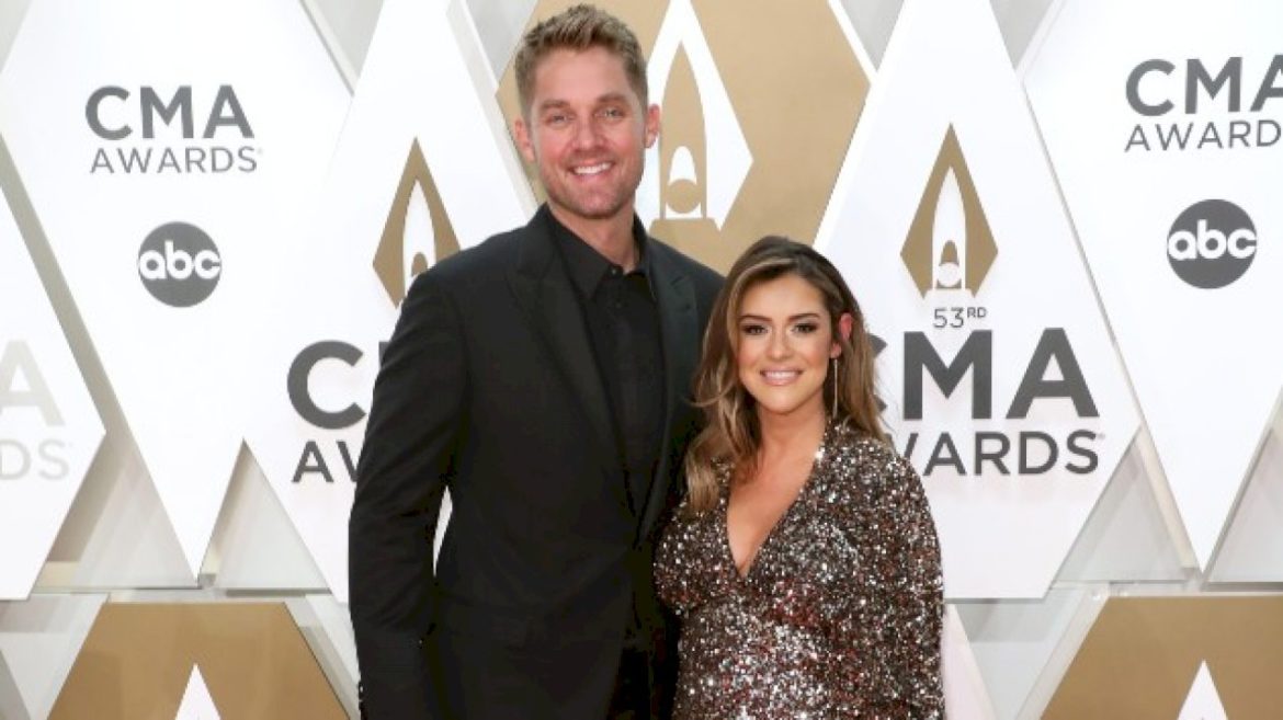 brett-young-posts-anniversary-tribute-to-wife-taylor-mills-young