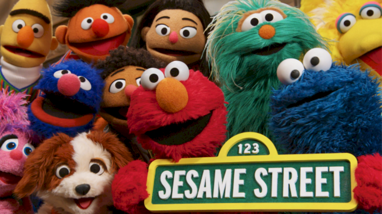 netflix-releases-trailer-for-reimagined-‘sesame-street’-season-56