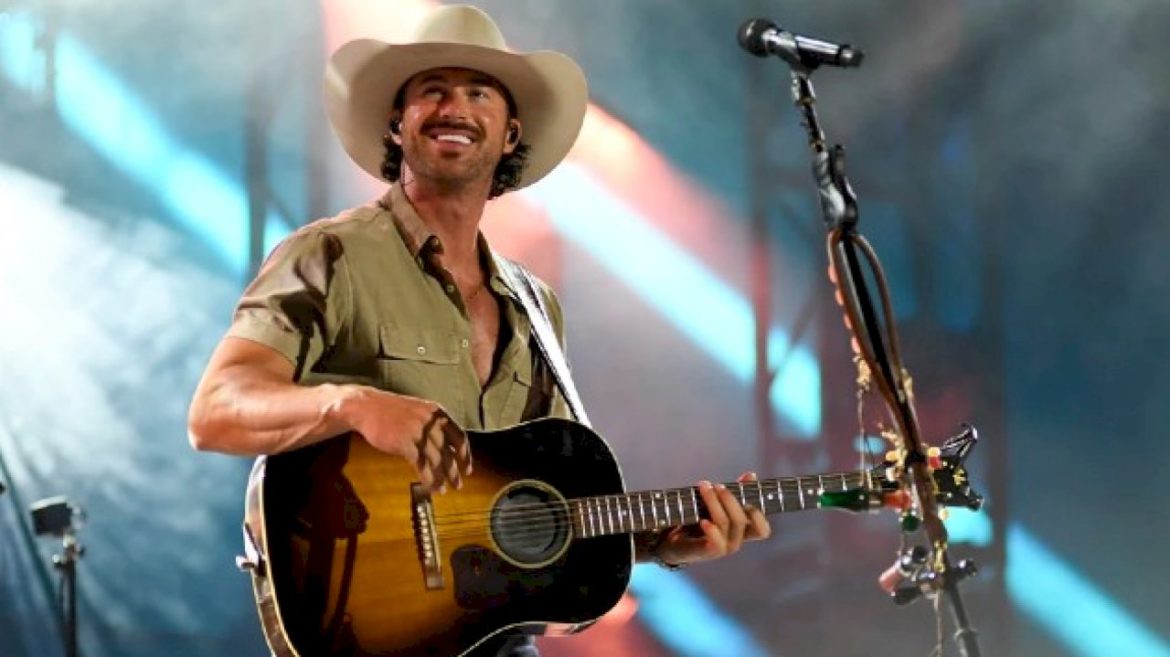 sexiest-(country)-man-alive:-you-look-like-you-love-riley-green