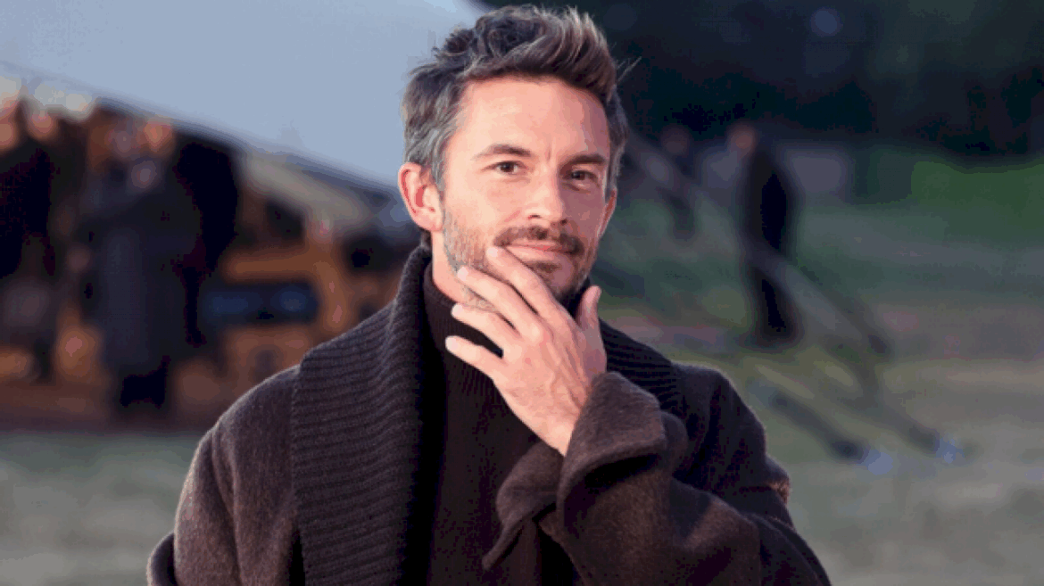 ‘people’-names-jonathan-bailey-its-2025-sexiest-man-alive