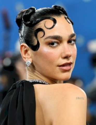 dua-lipa’s-new-skin-care-line-inspired-by-her-‘positive-energy,’-‘dynamic-life,’-says-brand-partner