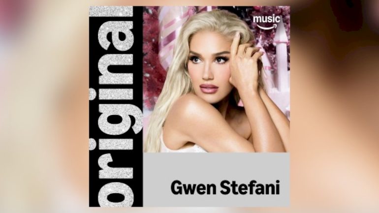 watch-gwen-stefani-‘shake-the-snow-globe’-in-new-holiday-video