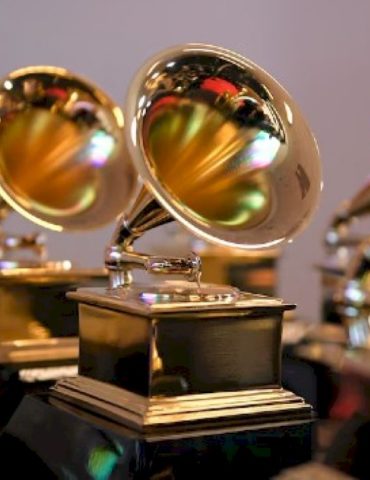 chris-stapleton,-miranda-lambert-&-zach-top-compete-in-the-2026-grammys
