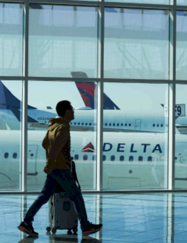 airlines-cancel-hundreds-of-flights-friday-amid-shutdown-related-faa-reductions