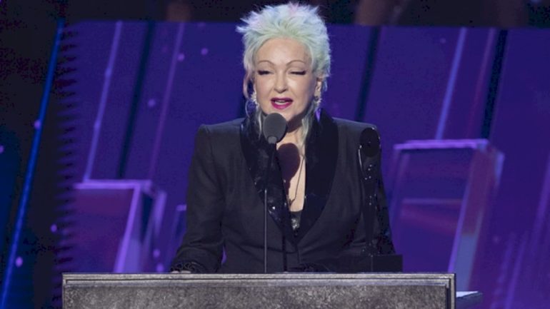 rock-&-roll-hall-of-fame-2025:-cyndi-lauper-inducted