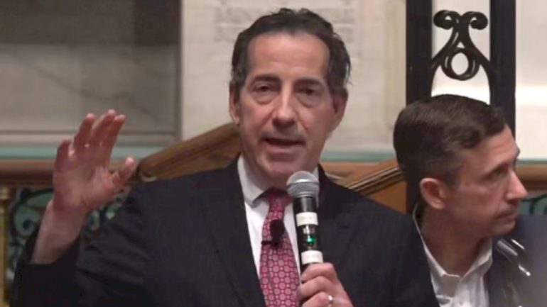 ghislaine-maxwell’s-alleged-prison-perks-spark-raskin-probe-into-trump-administration