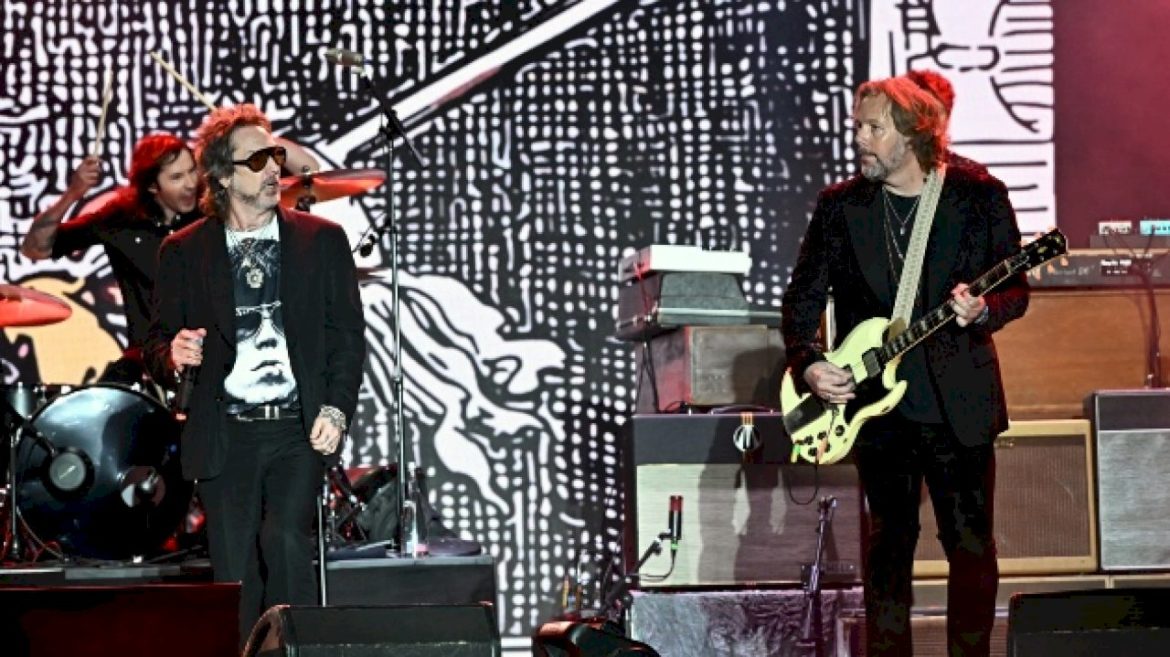 the-black-crowes,-david-byrne-to-play-madrid’s-mad-cool-festival