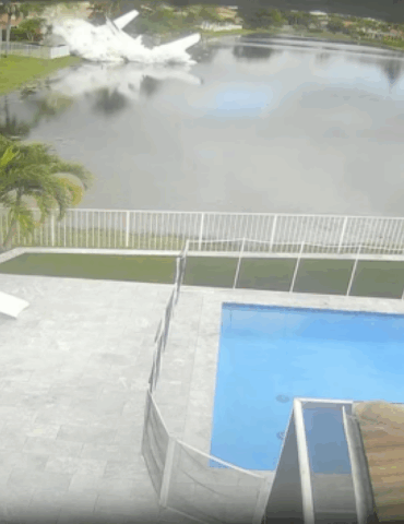 small-plane-bringing-hurricane-relief-to-jamaica-crashes-in-waterway,-2-dead