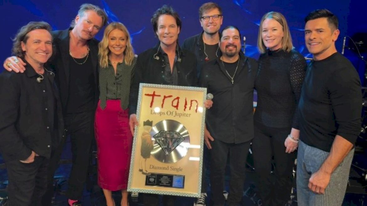 train-surprised-with-diamond-award-for-‘drops-of-jupiter’;-‘begin-again’-musical-confirmed