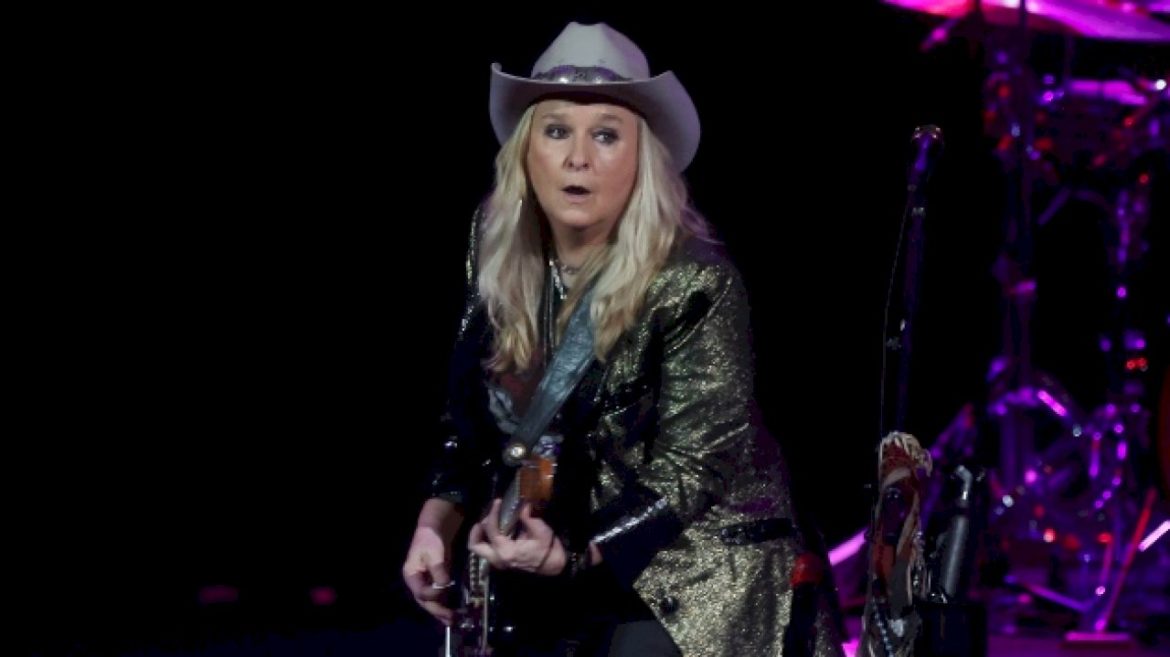 melissa-etheridge’s-rock-jam-gala-raises-over-$1-million-for-research-to-treat-opioid-use-disorder