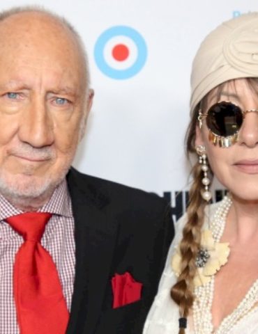 pete-townshend-makes-guest-appearance-onstage-at-nyc-premiere-of-‘quadrophenia:-a-rock-ballet’