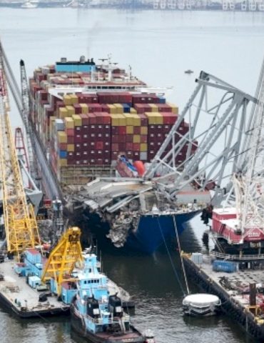 cargo-ship-initially-lost-power-due-to-loose-wire-before-crashing-into-key-bridge:-ntsb