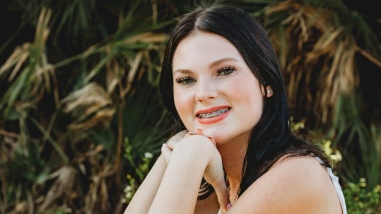 teen-who-died-on-carnival-cruise-was-found-under-bed,-stepbrother-under-investigation:-source