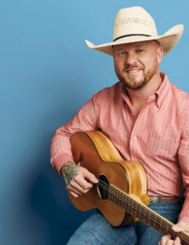 ‘throw-a-dart’:-cody-johnson-believes-cma-entertainer-is-anybody’s-game