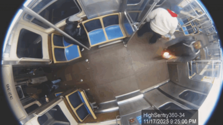 man-faces-terrorism-charge-for-allegedly-setting-woman-on-fire-on-chicago-l-train:-doj