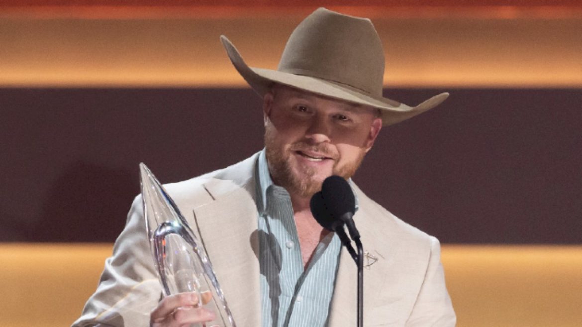 cody-johnson’s-‘travelin’-soldier’-is-making-moves-on-the-hot-100