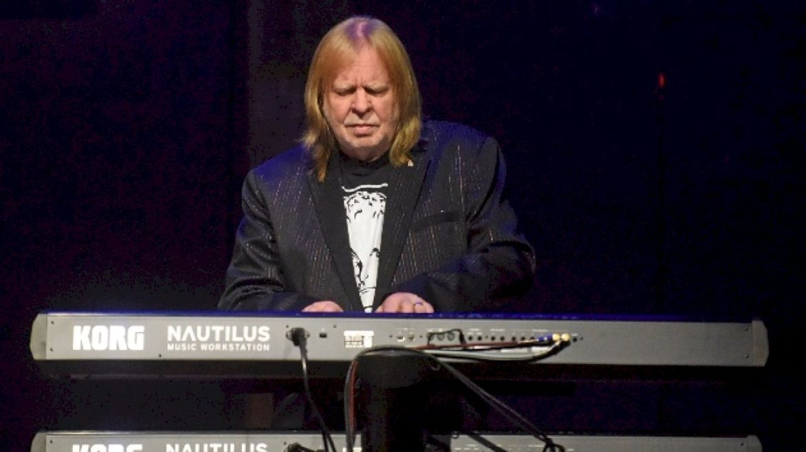 rick-wakeman-recuperating-after-brain-surgery