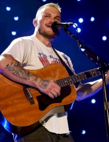 zach-bryan-announces-with-heaven-on-tour-for-2026