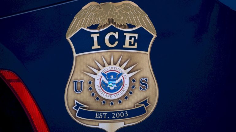 houston-church-employee-charged-with-posing-as-ice-agent-to-allegedly-extort-money-from-woman