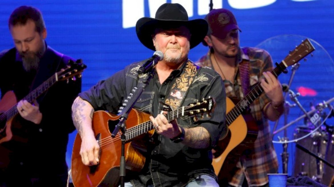 tracy-lawrence-calls-for-turkey-donations-after-truck-mishap-disrupts-charity-event