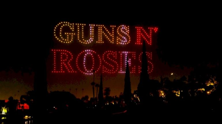 guns-n’-roses-light-up-los-angeles-sky-with-drones-to-celebrate-world-tour-announcement
