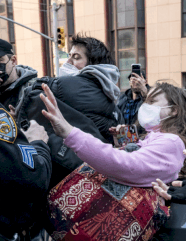 protesters-arrested-in-nyc-over-possible-ice-related-activity-near-chinatown
