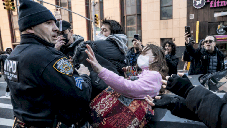 protesters-arrested-in-nyc-over-possible-ice-related-activity-near-chinatown