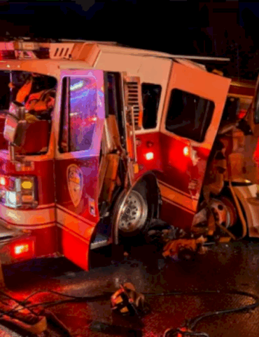 4-houston-firefighters-hospitalized-after-big-rig-slams-into-their-engine