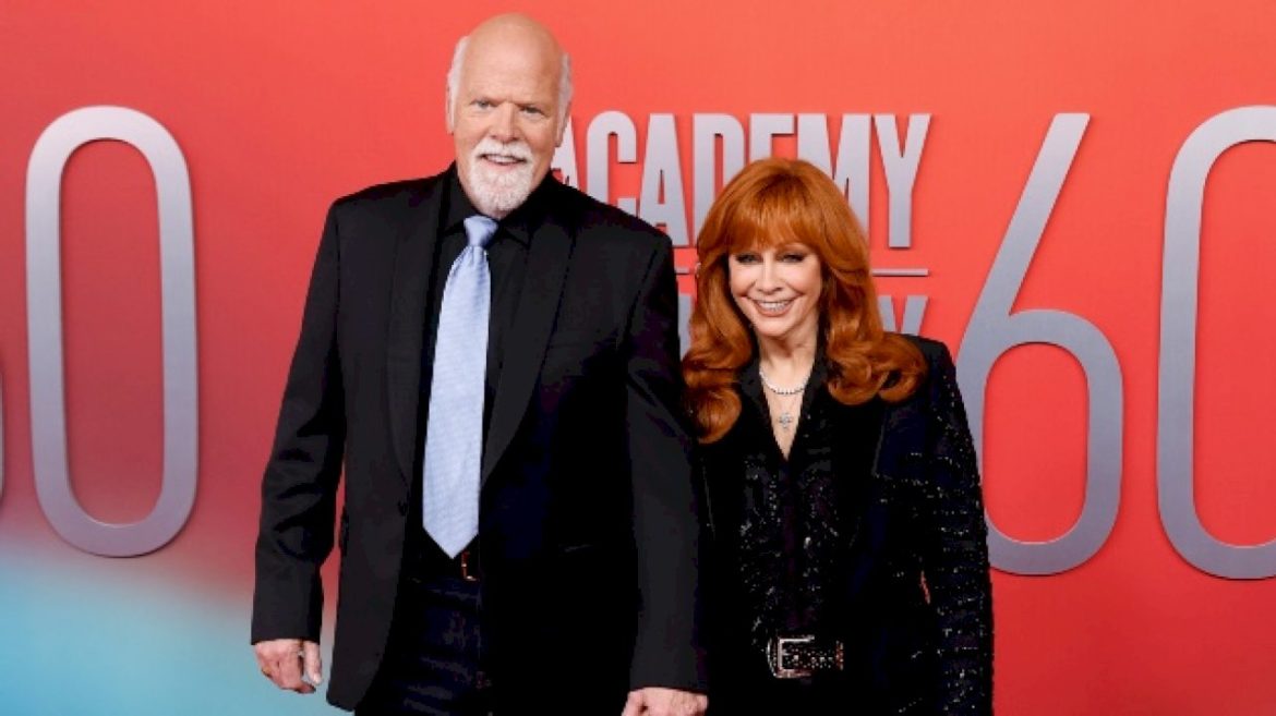 don’t-call-rex-linn-reba-mcentire’s-‘husband’-just-yet