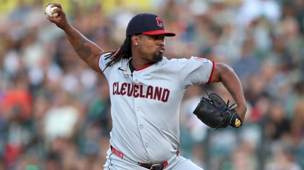 cleveland-guardians’-emmanuel-clase,-luis-ortiz-to-stand-trial-next-year-amid-sports-betting-scandal