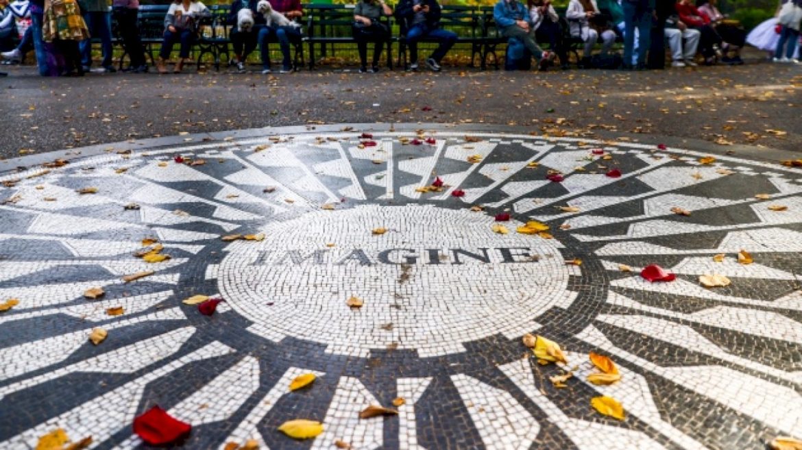 john-lennon’s-‘imagine’-is-the-song-lady-gaga-would-listen-to-for-the-rest-of-her-life