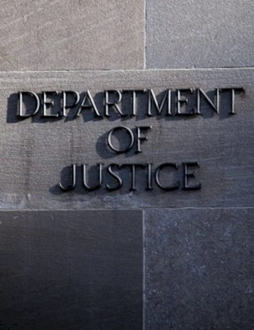 doj-charges-former-navy-petty-officer,-4-others-for-alleged-roles-in-‘monstrous’-online-extortion-group