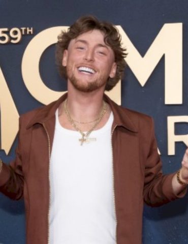 bailey-zimmerman,-ella-langley-on-‘forbes’-30-under-30-musicians-list