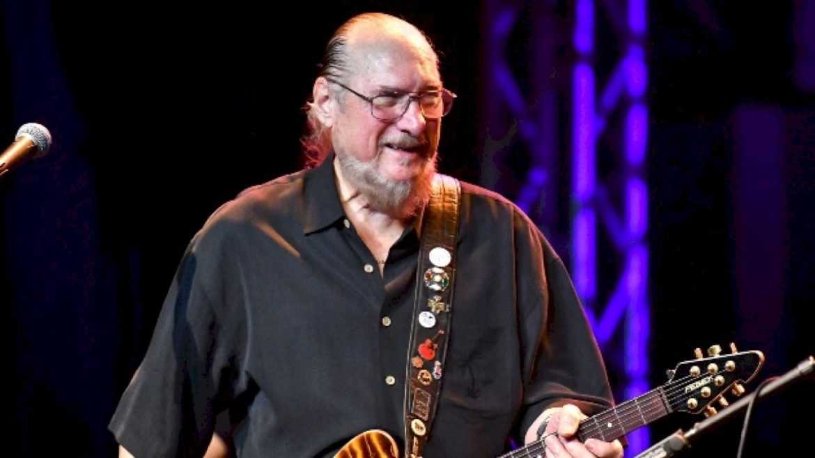 booker-t-and-the-mg.’s-guitarist-steve-cropper-dies-at-84