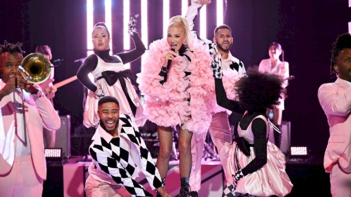 gwen-stefani-wants-to-take-fans-‘back-in-time’-with-no-doubt-sphere-shows