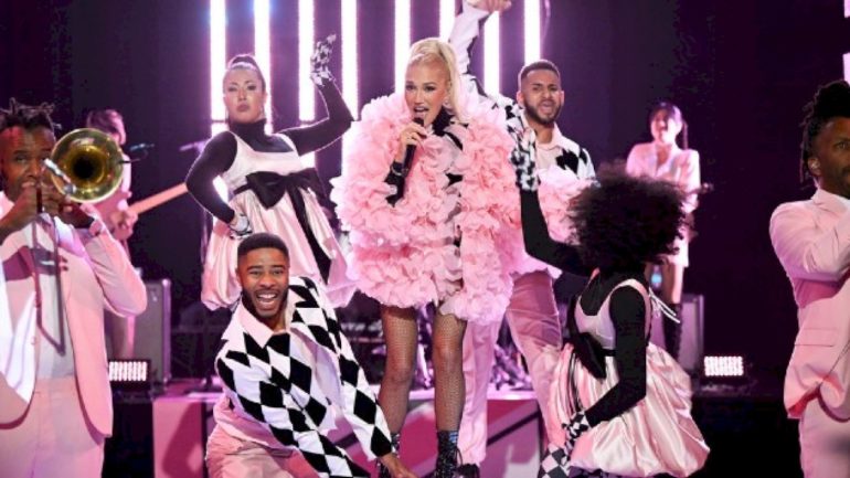 gwen-stefani-wants-to-take-fans-‘back-in-time’-with-no-doubt-sphere-shows