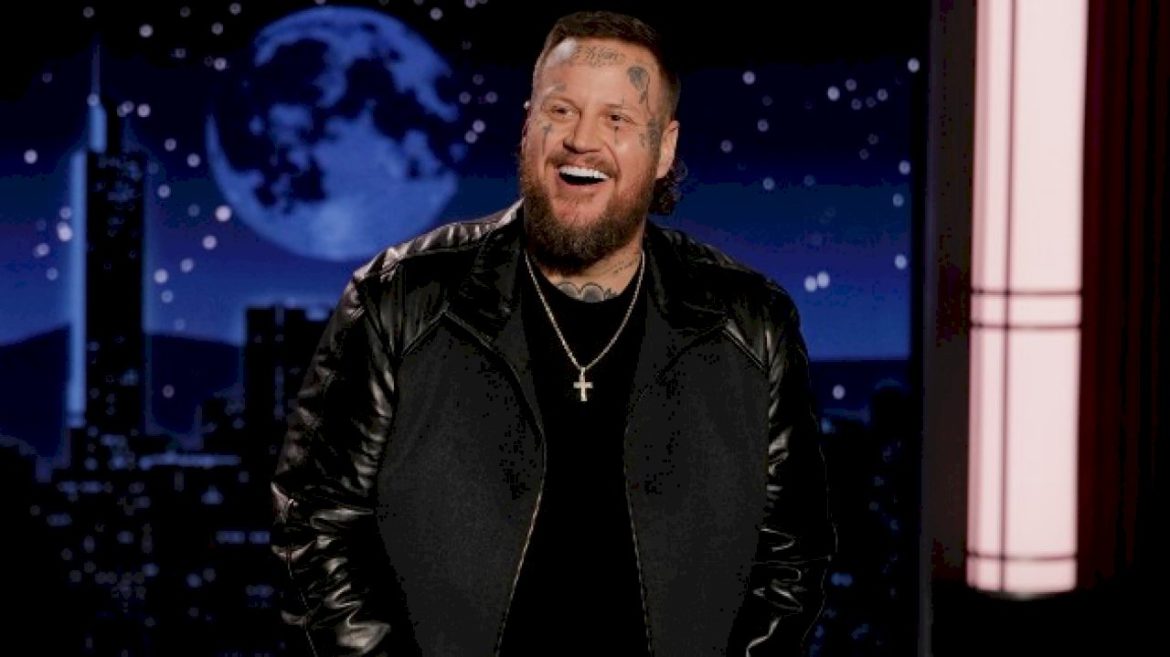 jelly-roll’s-daughter-surprises-him-with-the-prom-he-never-had