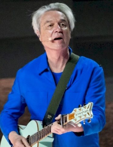 david-byrne-announces-2026-north-american-leg-of-his-who-is-the-sky?-tour