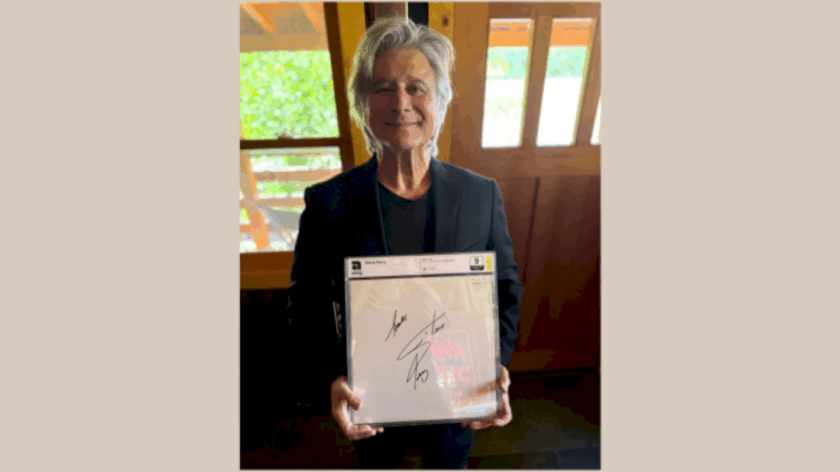 journey’s-steve-perry-auctioning-items-from-his-personal-archives-for-charity